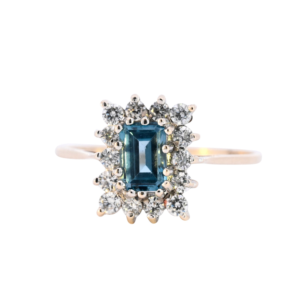 9ct Yellow Gold Blue Topaz & Cubic Zirconia Ring (SH24-118)