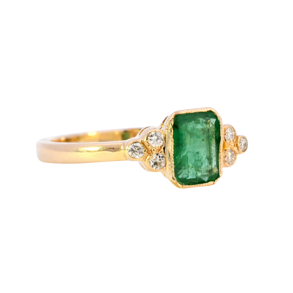 18ct Yellow Gold Emerald & Diamond Ring (SH24-535)