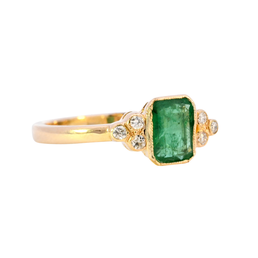 18ct Yellow Gold Emerald & Diamond Ring