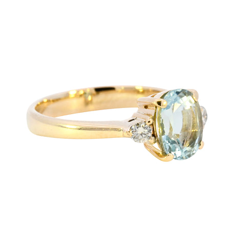 18ct Yellow Gold Aquamarine & Diamond Ring