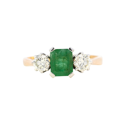 18ct Yellow Gold Emerald & Diamond Ring