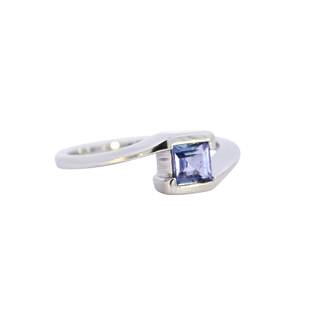 9ct White Gold Tanzanite Ring (SH24-303)