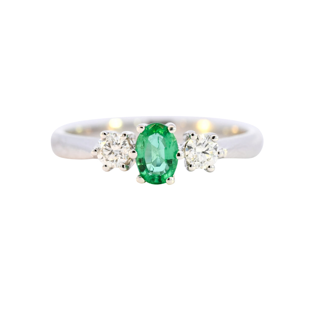 18ct White Gold Emerald & Diamond Ring