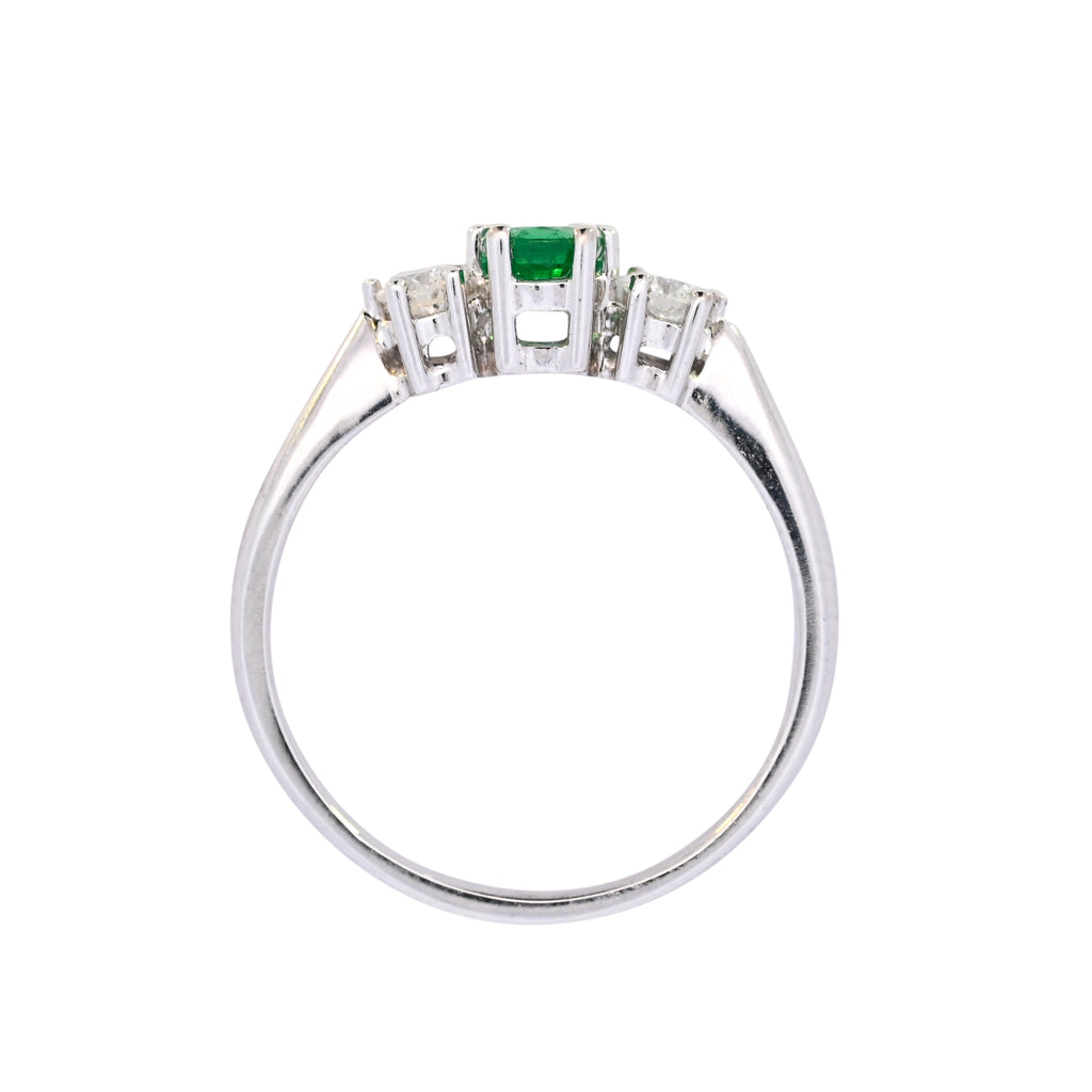 18ct White Gold Emerald & Diamond Ring