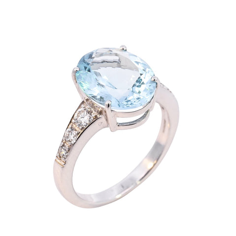 18ct White Gold 3.89 Aquamarine & Diamond Ring